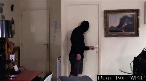 Cathy Matraquage Anal Par Un Pervers Cagoule