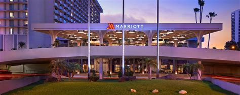 Trendy Los Angeles Hotel | Los Angeles Airport Marriott