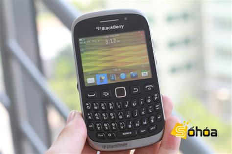 BlackBerry Curve 9320 spotted in the wild