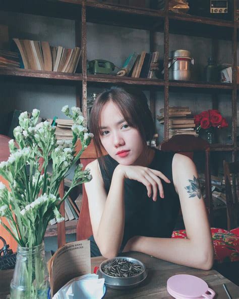 Em gái sao Việt Người thì xinh người thì sang chảnh bảo sao nổi tiếng chẳng kém hot girl