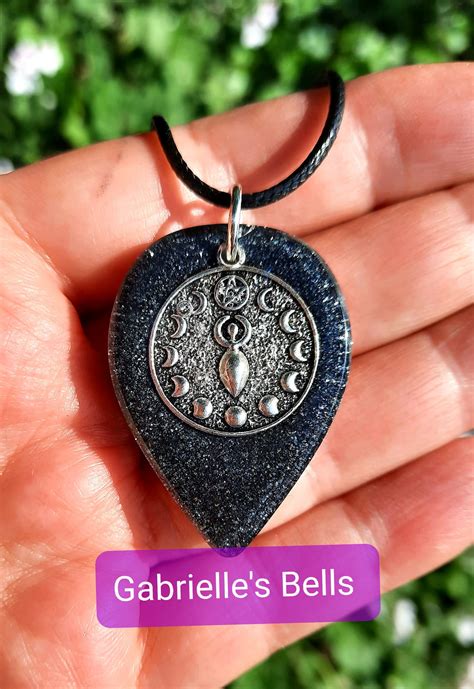 The Goddess surrounded by the moon... - Gabrielle's Bells | Facebook