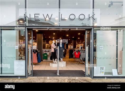New Look Shop Hi Res Stock Photography And Images Alamy