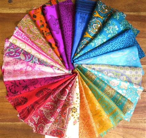 25 Pieces Of Sari Silk Pieces Silk Remnants Etsy
