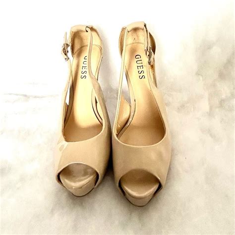 GUESS Nude Patent Leather Peep Toe Slingback Heels Si Gem