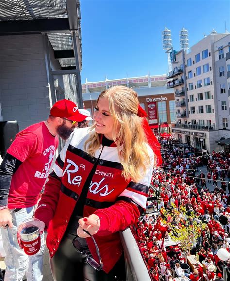 Jules ̈ | BREAKING: sources are telling me that girls night out was a