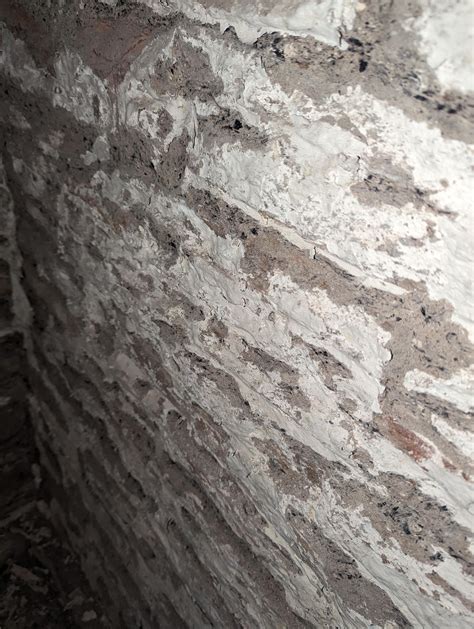 Paint Trapping Moisture : r/DIYUK