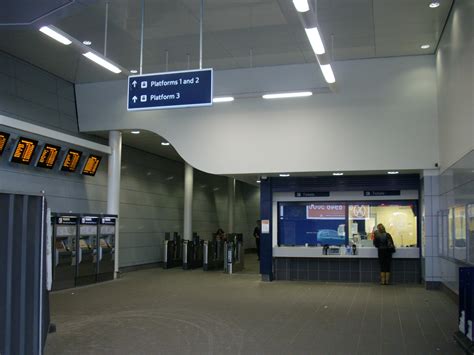 Travel Guide: Public Transport Options to Earlsfield Station 31