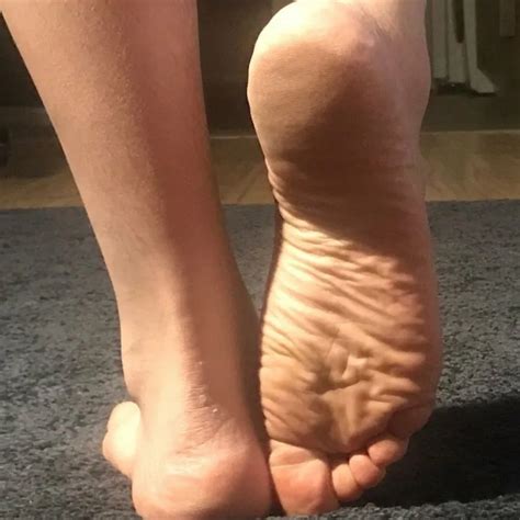 My Wrinkled Soles And Butthole On Display 20 Nude Pics XHamster