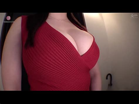 Una bella mujer con unas tetazas alucinantes muestra su cuerpo excesivamente erótico XVIDEOS