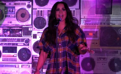 Demi Lovato Sings ‘sorry Not Sorry Live For First Time Video Demi