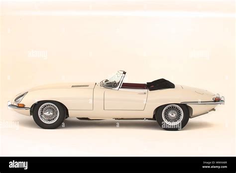 1964 Jaguar E Type Series 1 Drophead Coupe Stock Photo Alamy