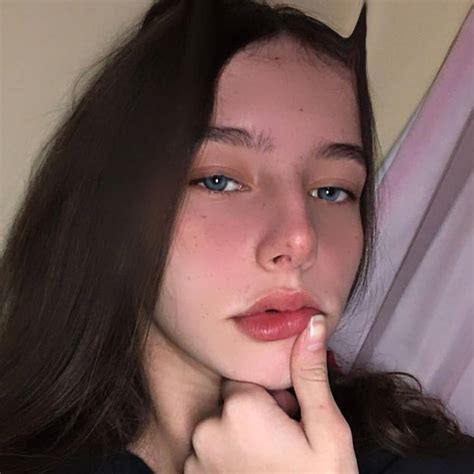 ˢˡᵘᵗ on Twitter I dont really like doing bjs Id rather you just violently fuck my face tbh