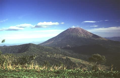 Global Volcanism Program | El Salvador Volcanoes