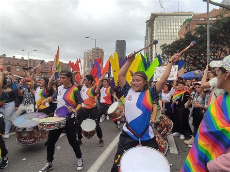 Desfile Del Orgullo Gay Otra Bella Marea Humana