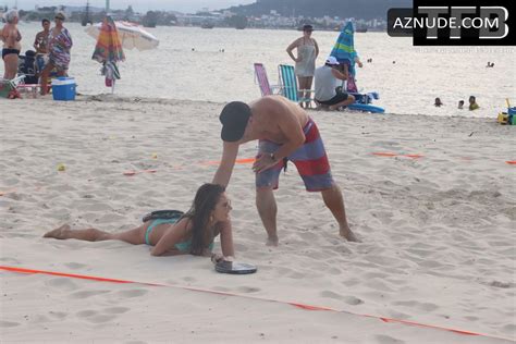 Alessandra Ambrosio Sexy Seen Flaunting Her Hot Body In A Bikini During Her Vacation In