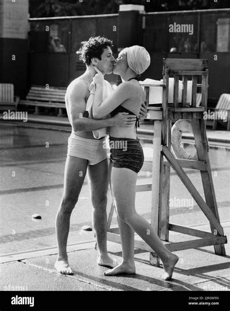 9 Hot Sexy Cathy Moriarty Bikini Pics