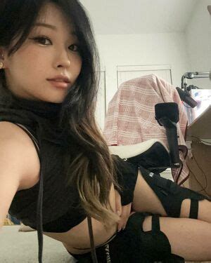 Hyoon Nude FitNakedGirls Photos