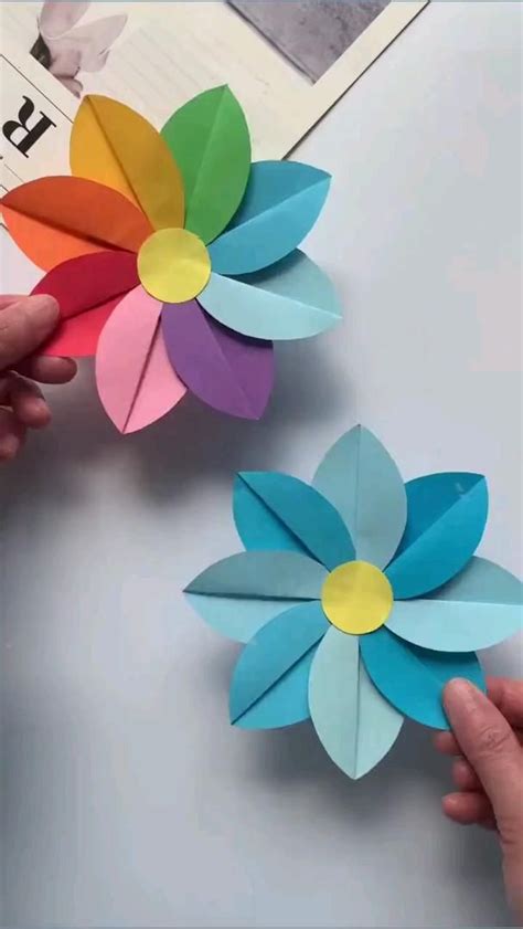 Flower paper craft | Paper crafts, Paper flowers, Easy paper crafts