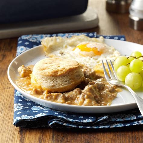 Biscuits And Gravy Casserole With Sausage