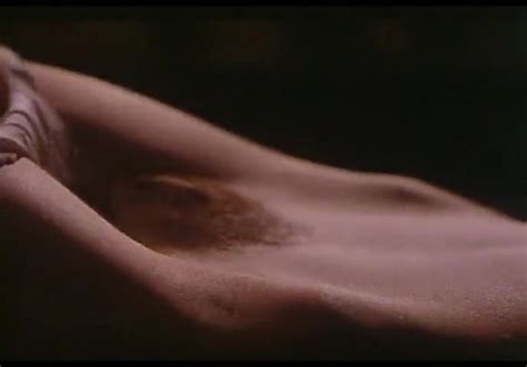 Naked Tiina Lymi In Akvaariorakkaus