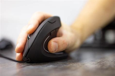 Souris Ergonomique Verticale : Top10 Comparatif septembre 2021