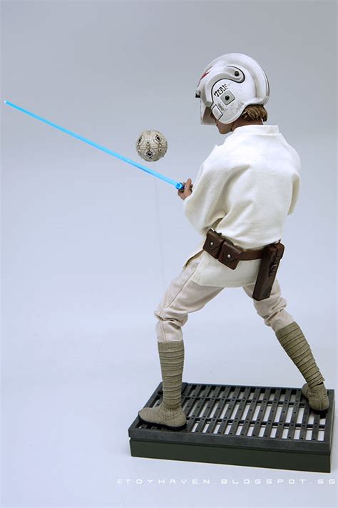 Toyhaven Review III Hot Toys Star Wars A New Hope 1 6th Scale Luke Skywalker 12 Inch Action