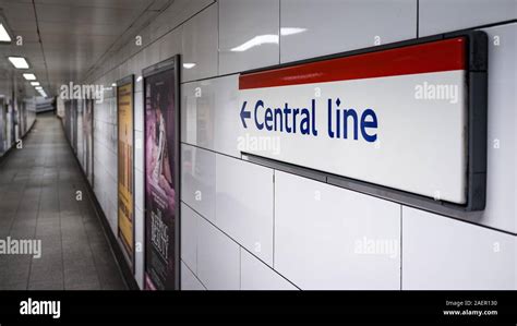 Central Line sign. Direction sign on the wall of a London Underground ...