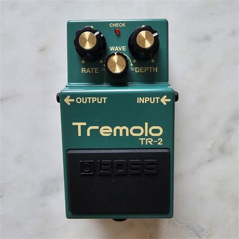 Boss Tr Tremolo Guitar Effects Pedal Hobbies Toys Music Media