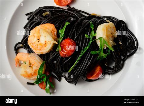 Spaghetti al Nero di Seppia con Gamberi, Italian Pasta with Squid Ink ...