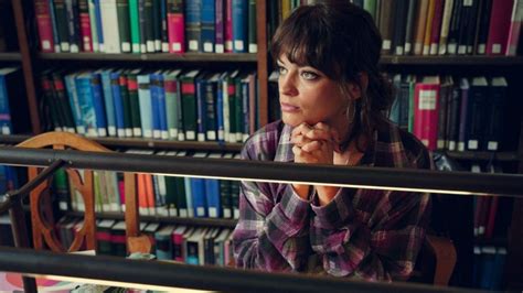 El Motivo Por El Que Emma Mackey Maeve Se Despide En La Cuarta Temporada De Sex Education