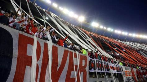 River Plate vs Independiente el increíble recibimiento de los hinchas