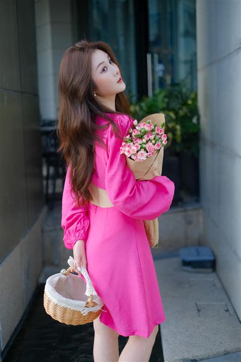 Dân tình giật mình khi biết tuổi thật của hot girl Ribi Sachi thuộc nhóm hài tỷ view FAPTV