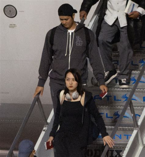 NewYorkPost Shohei Ohtani Returns From Seoul With Wife Mamiko Tanaka