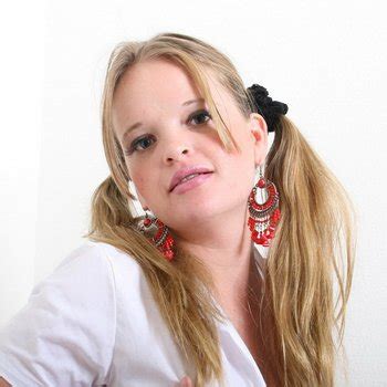 Kissy Darling Babe Page Watch This Adult Model On Freeones