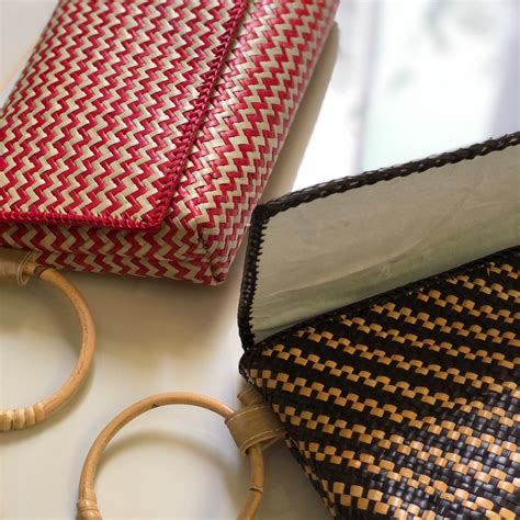 Embun Embun Handwoven Mengkuang Clutch Rattan