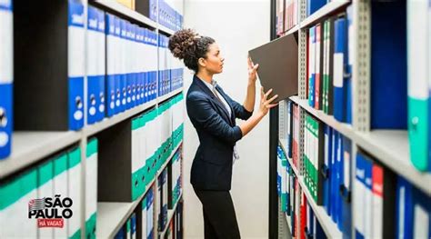 Vaga Auxiliar De Biblioteca - VAGA DE AUXILIAR PARA BIBLIOTECA - São Paulo Vagas
