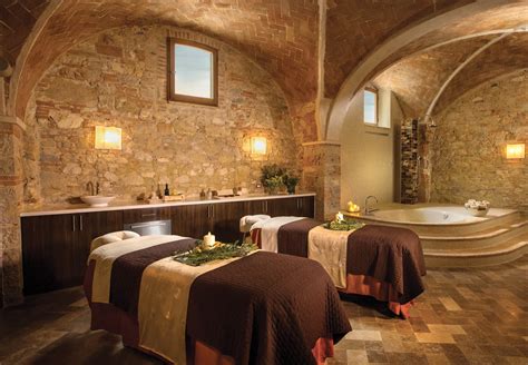 luxurious spa suites   world