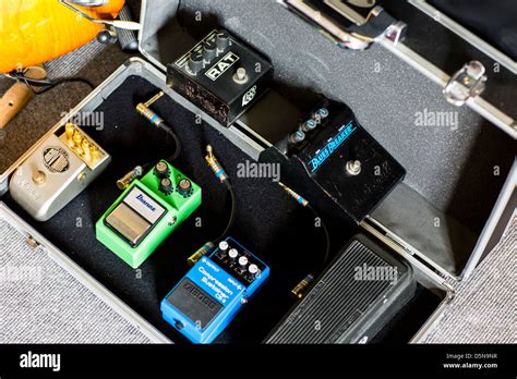 Pedal board hi-res stock photography and images - Alamy