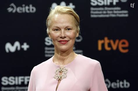 Ce sex symbol des années tacle les remarques des misogynes sur son physique j essaie d en