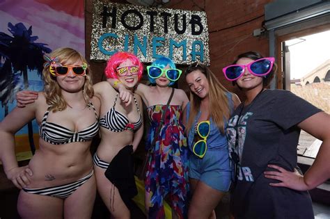 Hot Sexy Sophie Coleman Bikini Pics