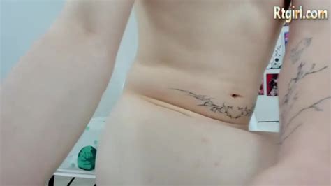 Curvy Latina Shemale Babe In Stockings Shows Her Hot Body On Webcam AShemaletube