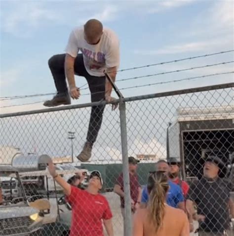 8 Country Stars Who Posed Nude Topical Fruit