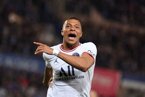 Kylian Mbappe Selangkah Lagi Perpanjang Kontrak Di Psg