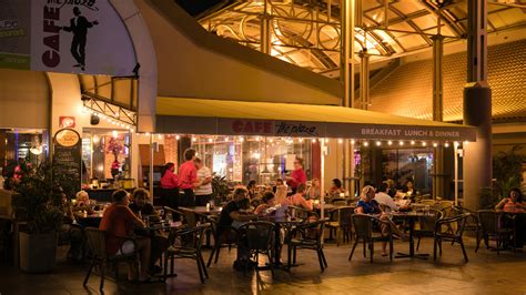 Casual Dining Drinks In Oranjestad Aruba Caf The Plaza