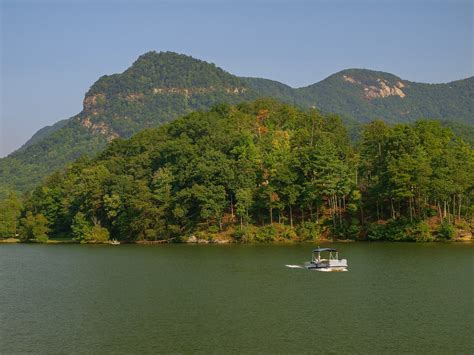 A Nc Lake Getaway Rumbling Bald Resort On Lake Lure Discover The