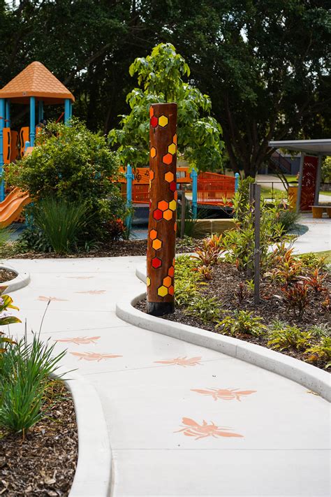 Local families are celebrating the new park opening in arana hills 7