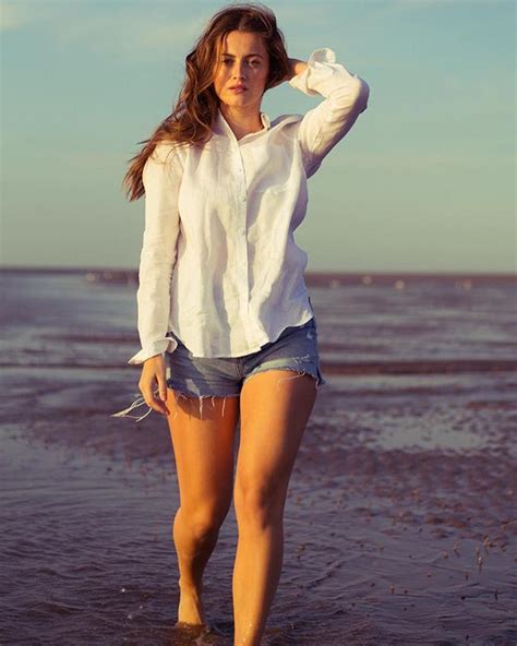 Hot Sexy Lauren McQueen Bikini Pics