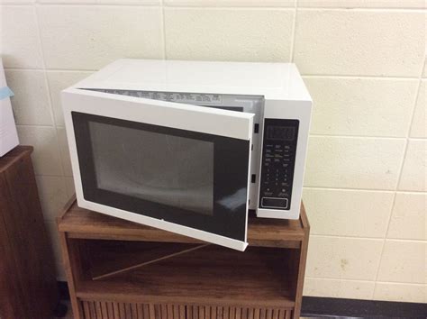 how to open lg microwave door