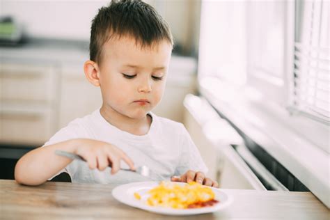 L’alimentazione dei bambini piccoli: 5 errori da evitare - Confidenze