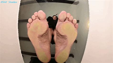 Moody Milf Friend Domi BAREFOOT Crush Pt MOV Amateur Soles Giantess And Footjobs